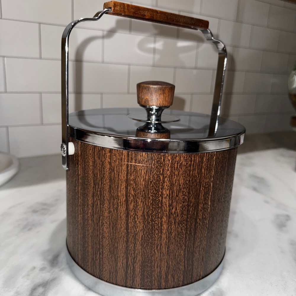 Vintage MCM Atapco Faux Wood Grain & Chrome Ice Bucket - Picture 7 of 7